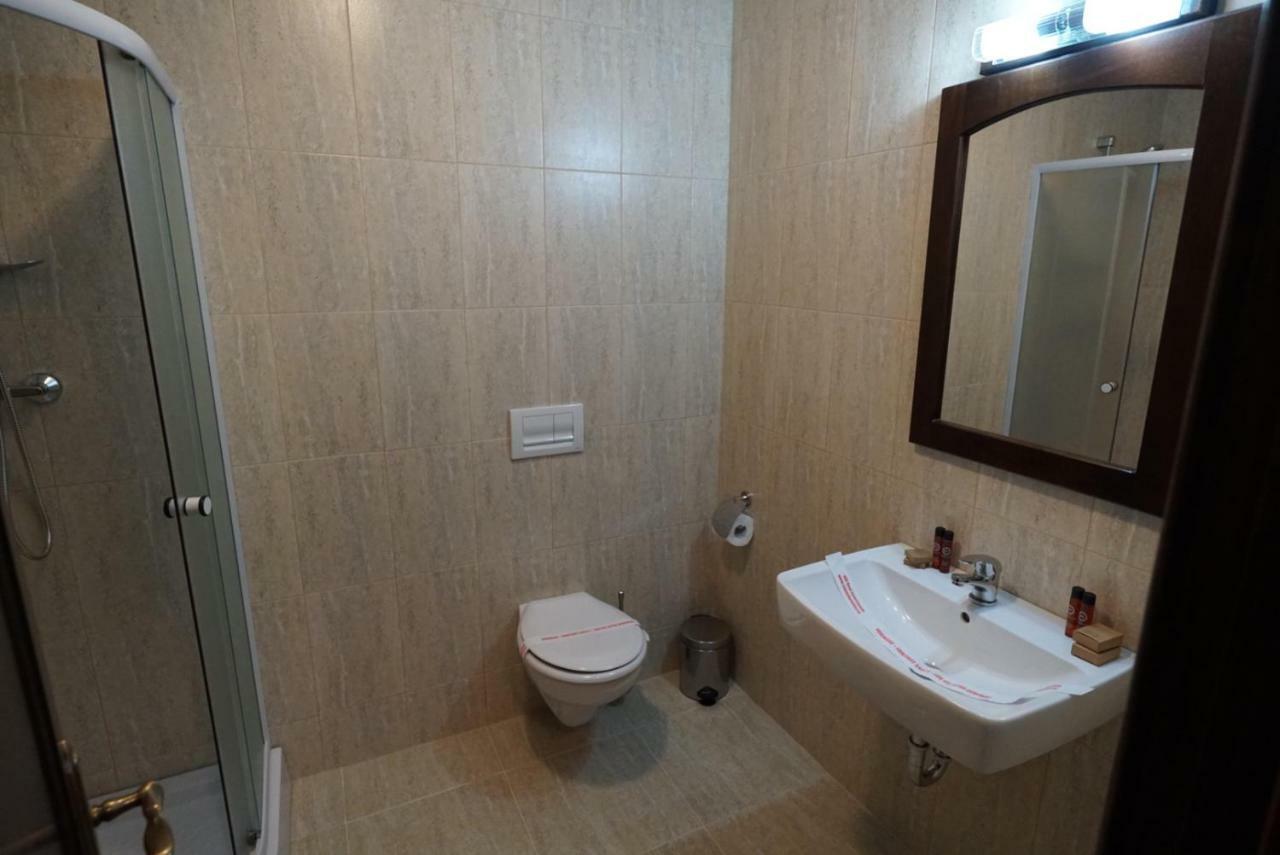 Conacul Lacurilor Băile Herculane Exterior foto