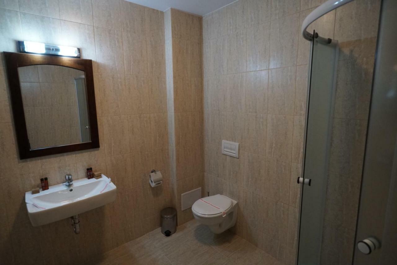 Conacul Lacurilor Băile Herculane Exterior foto