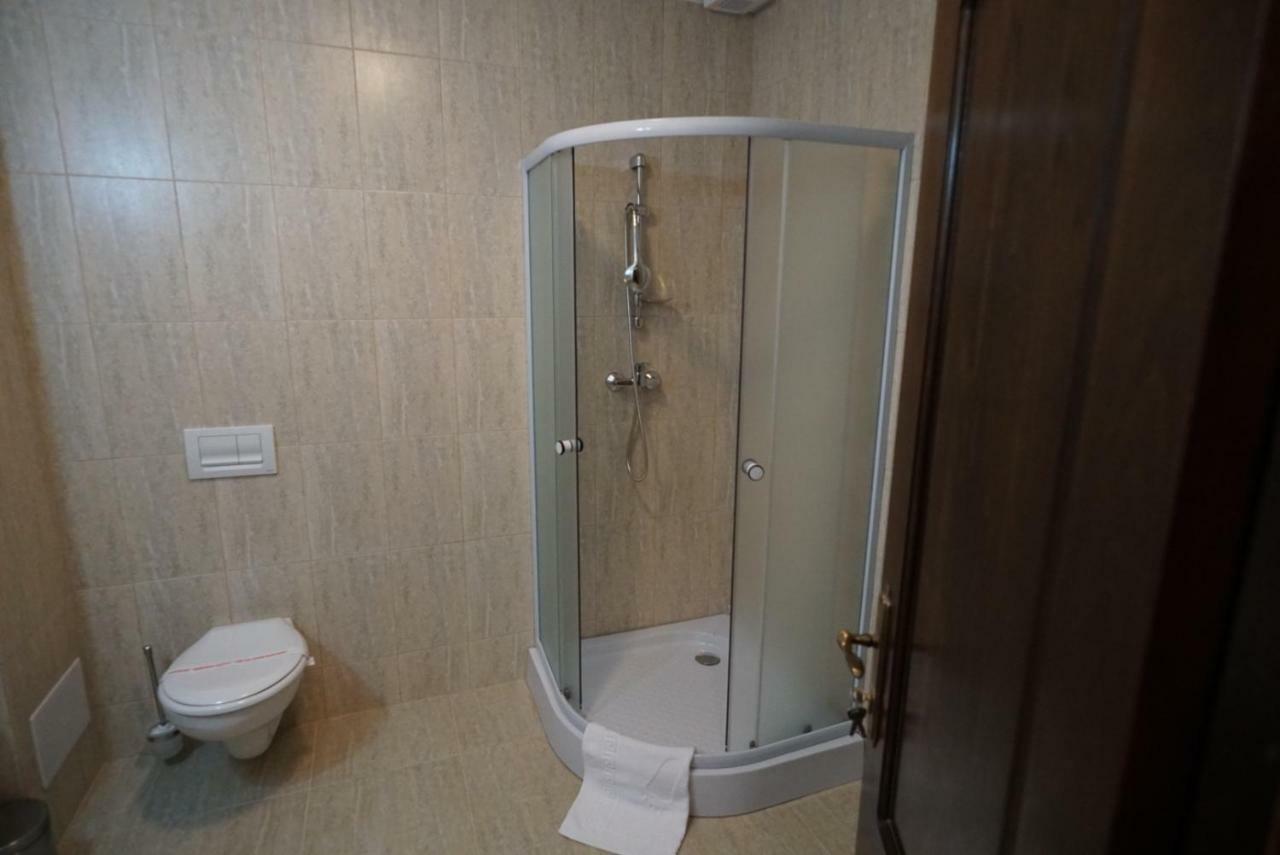 Conacul Lacurilor Băile Herculane Exterior foto