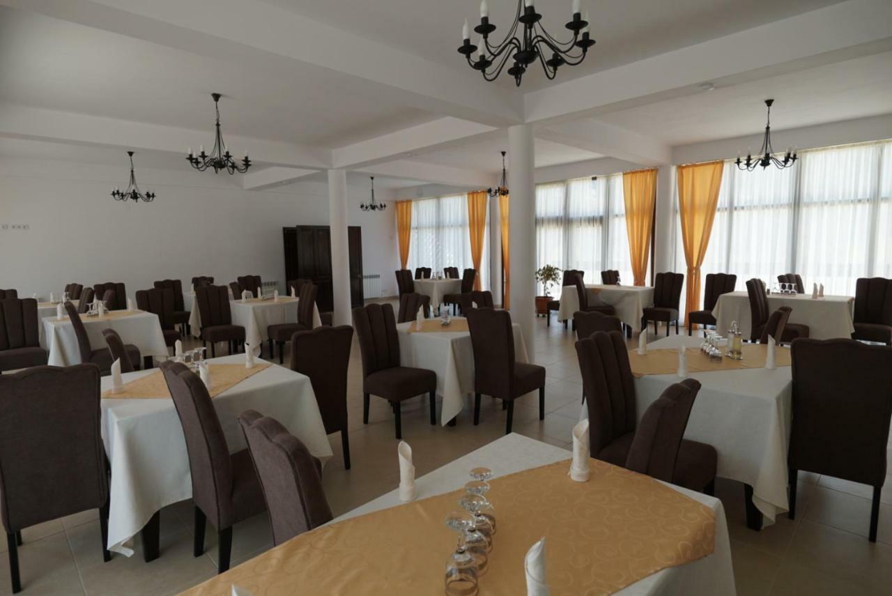 Conacul Lacurilor Băile Herculane Exterior foto