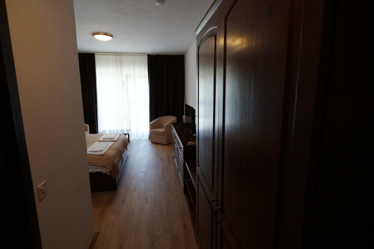 Conacul Lacurilor Băile Herculane Exterior foto